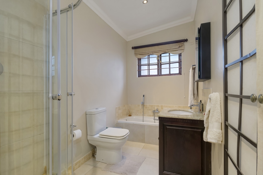 2 Bedroom Property for Sale in Claremont Western Cape